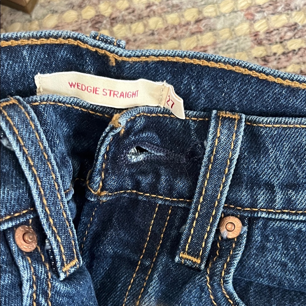 Levi's Wedgie Straight Jeans in Dark Indigo with Contrast Stitching